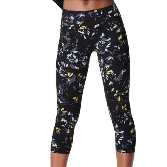 New SWEATY BETTY Power Workout Crop Pocket Leggings in Blue Floral Flow Print XS - Picture 2 of 5